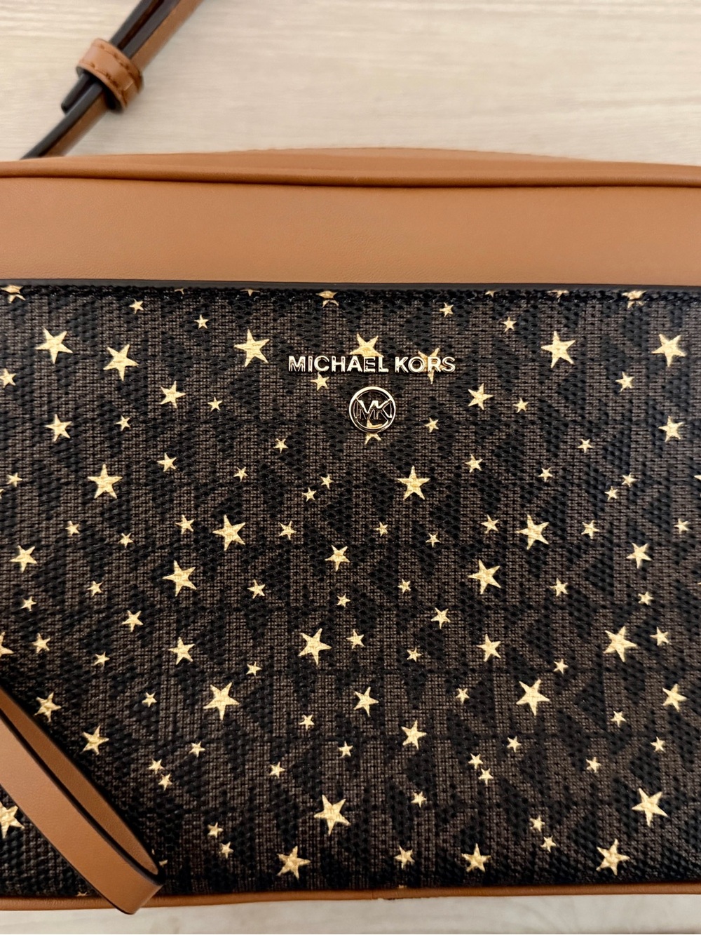 MICHAEL KORS Limited Edition Brown Jet Set with Charm Star-Print Crossbody - Picture 3 of 9
